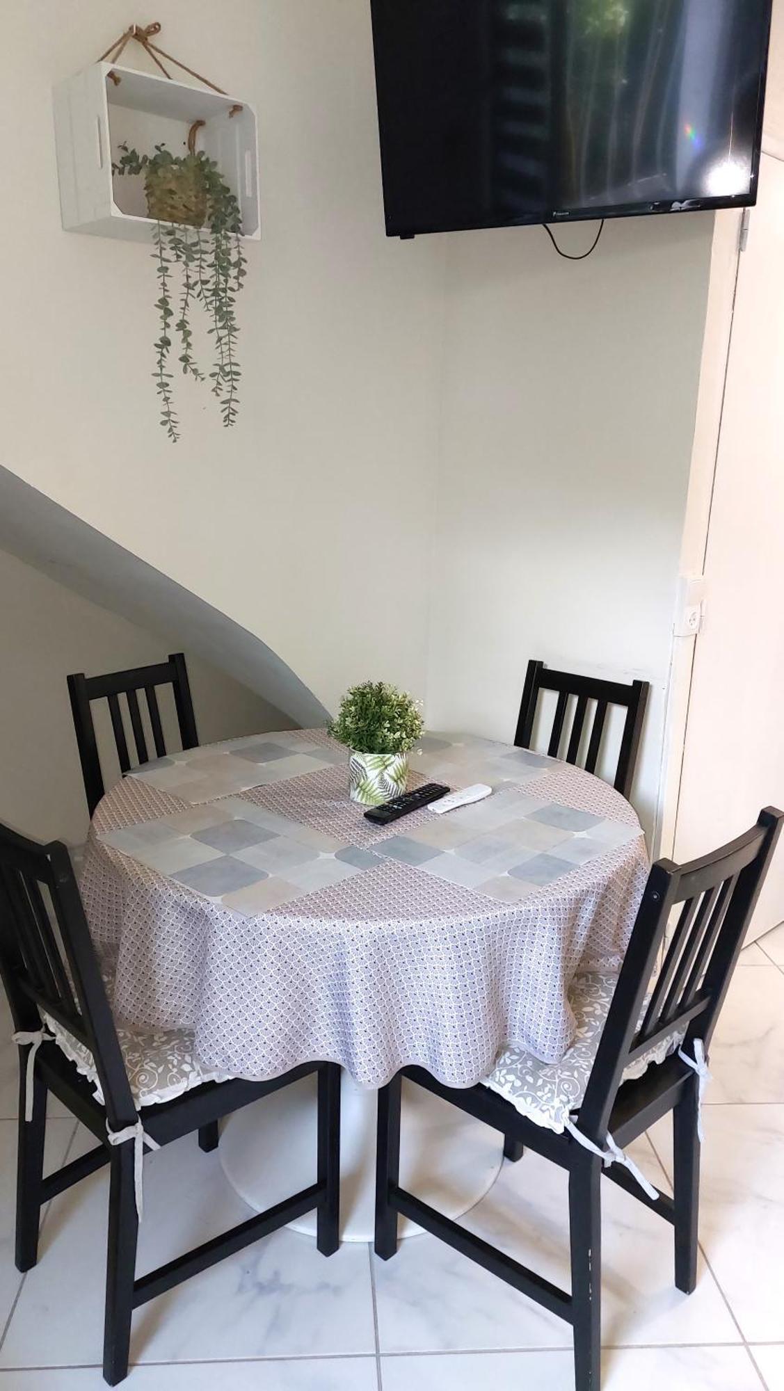 Apartament A 10Mn Des Arenes F2 Au Calme Avec Garage Gratuit Nîmes Zewnętrze zdjęcie