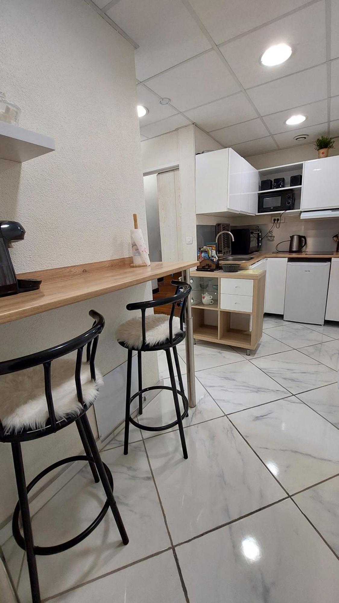 Apartament A 10Mn Des Arenes F2 Au Calme Avec Garage Gratuit Nîmes Zewnętrze zdjęcie